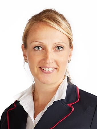 Yvonne Misof, Kundenbetreuung. Ihre Ansprechpartnerin für die 24-Stunden-Pflege in Hamburg